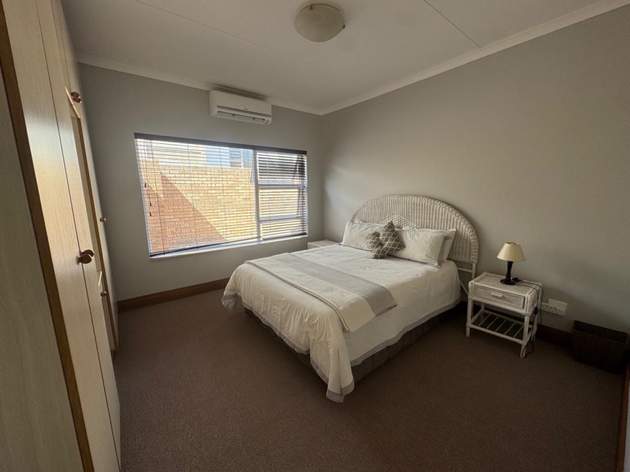 6 Bedroom Property for Sale in Aston Bay Eastern Cape
